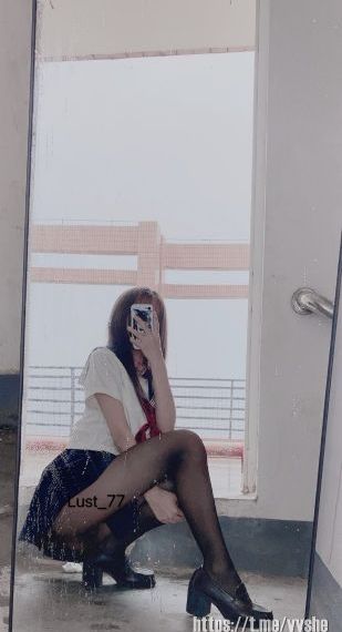 丰满的女教师