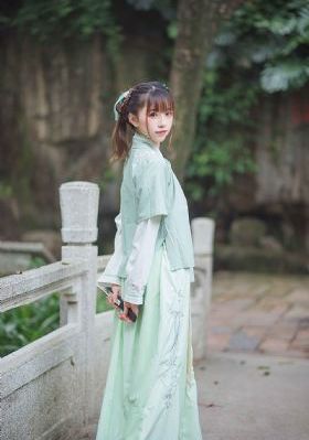 路边新娘